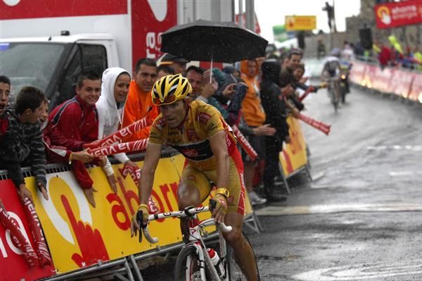 Alejandro Valverde (Caisse d'Epargne) answered most of the questions that were asked of him on La Pandera