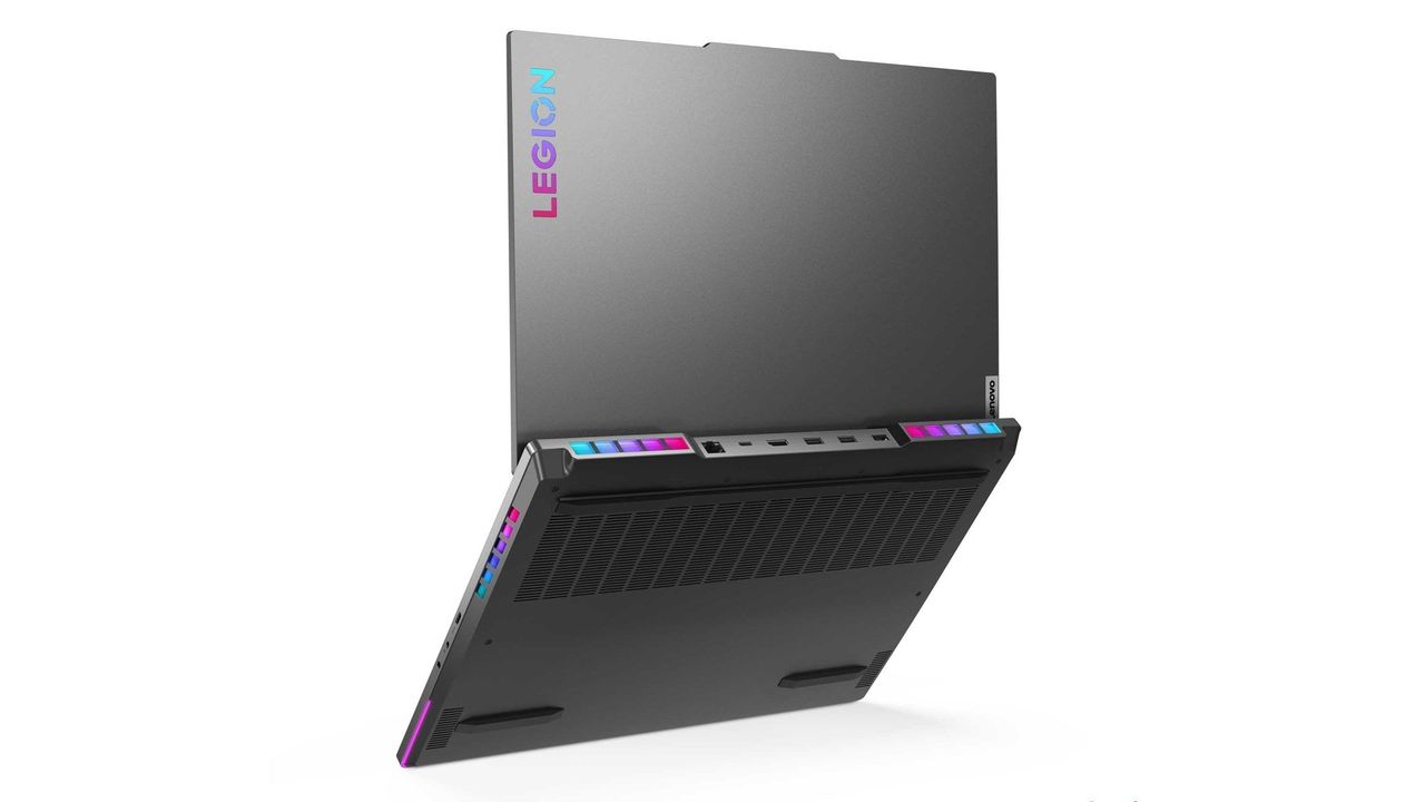Lenovo Legion 7i Gen7 Press