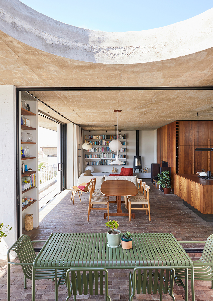 Igloo, Mossel Bay, South Africa, YvZA, 2021. Image credit: Photo Warren Heath, Bureaux