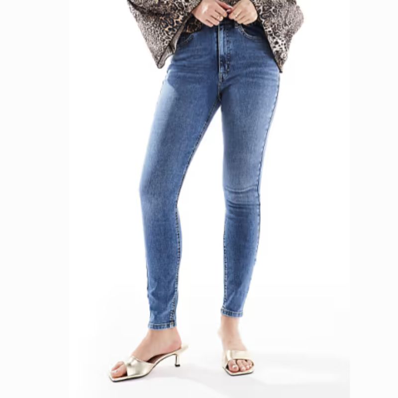 skinny jeans in blue