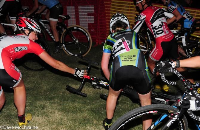 A crash within the first 50 meters delayed the two NoTubes riders