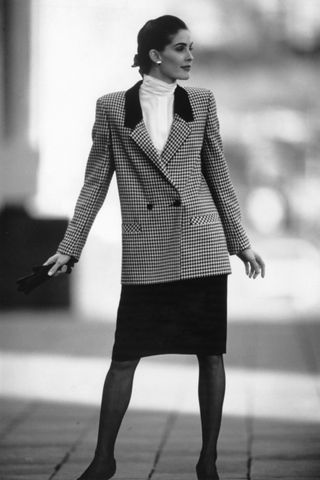 80s trends skirt suit