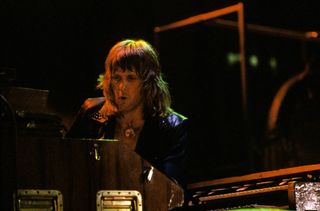 Keith Emerson refusing to be governed by a 4/4 beat