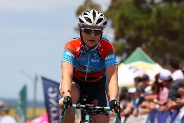 Lauren Kitchen (Jayco-AIS) was second, she finished alone