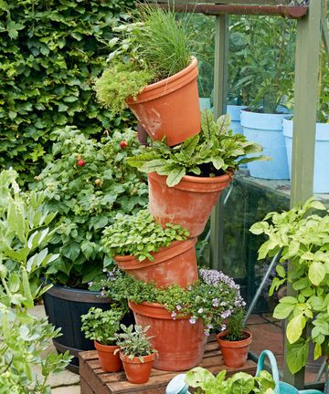 How to build a herb tower – Herb planter – Herb planter pot | Ideal Home