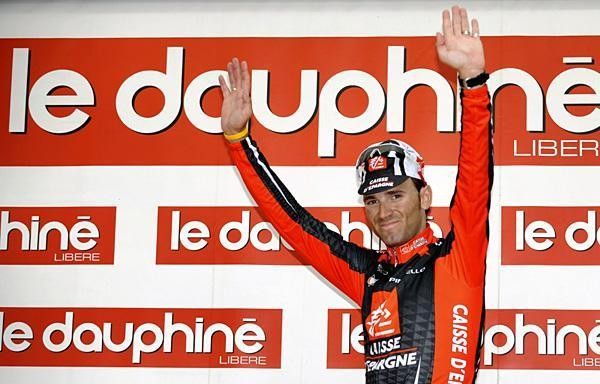Hola France! Alejandro Valverde (Caisse d'Epargne), 28, celebrates after winning stage one.