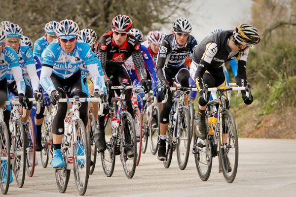 Frank Schleck (Saxo Bank) kept safe and well guarded inside the peloton today.
