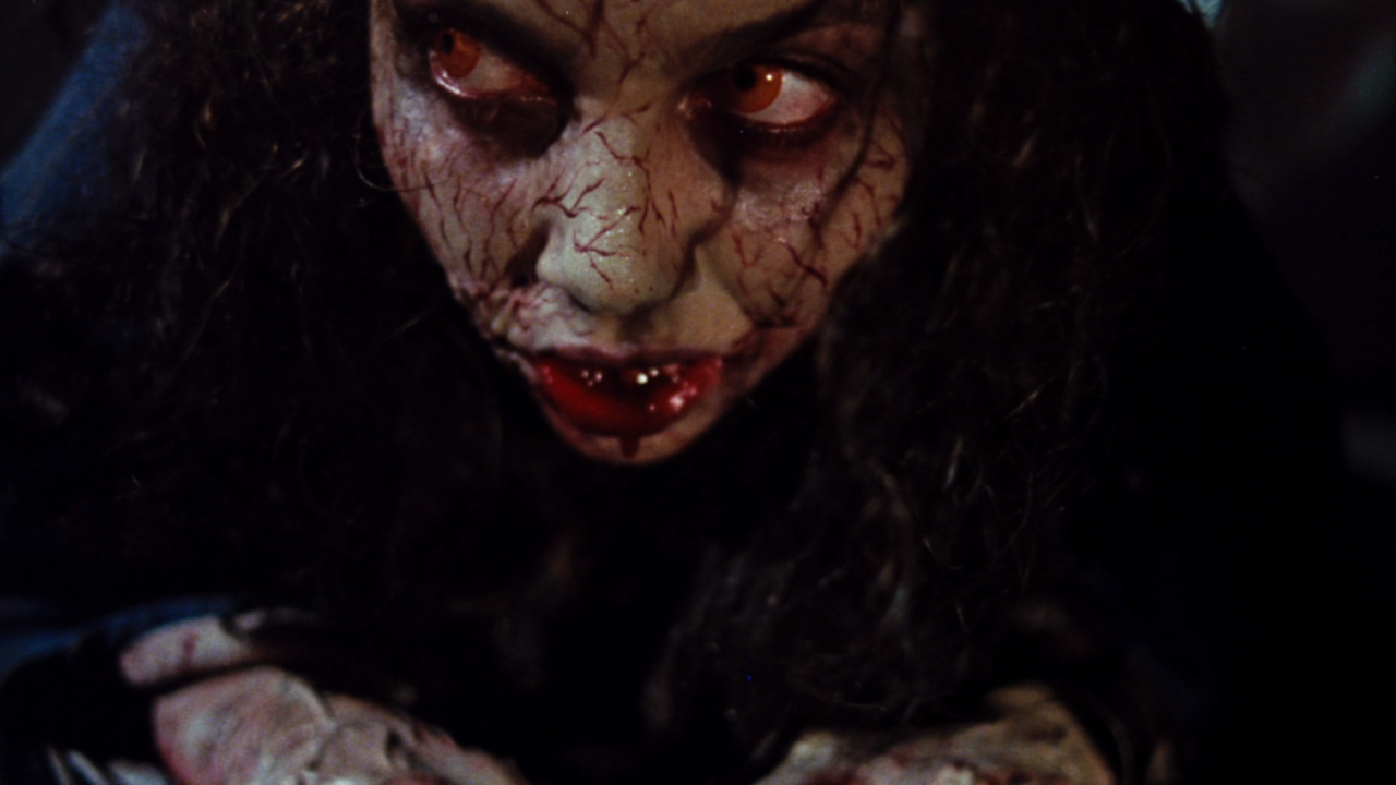 Geretta Giancarlo se transformó en un zombi babeante de sangre en Demons.