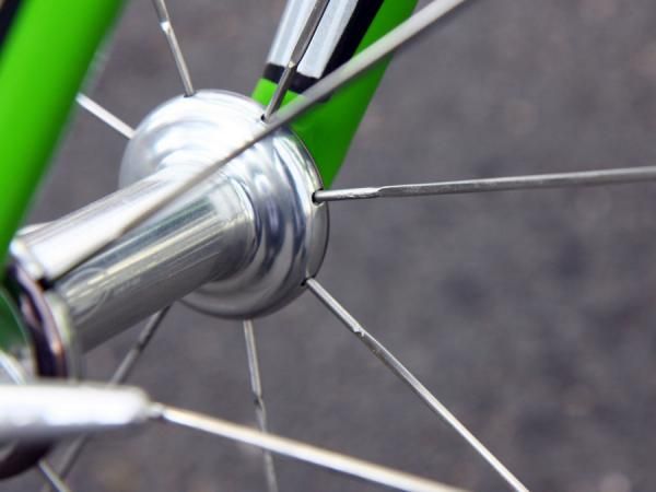 Zipp builds the 404 Carbon Clinchers with light and speedy (and expensive!) Sapim CX-Ray stainless steel spokes.