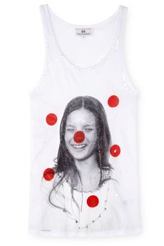 Stella McCartney customises exclusive Red Nose Day T-shirts