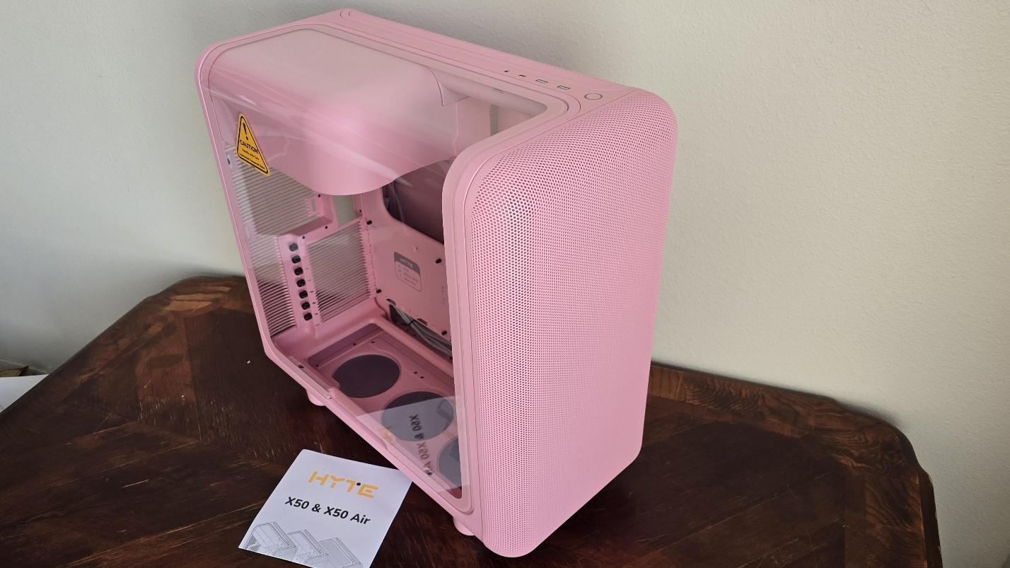 Hyte X50 Case