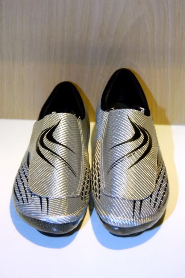 Bont's new Zero lightweight climbing shoe will only be available in the colours shown.