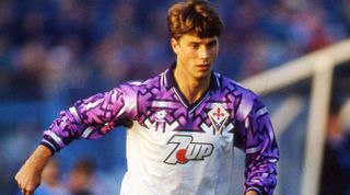 ITALY, UNSPECIFIED: Michael Laudrup of ACF Fiorentina in action during the Serie A 1992-93. Italy (Photo by Alessandro Sabattini/Getty Images)