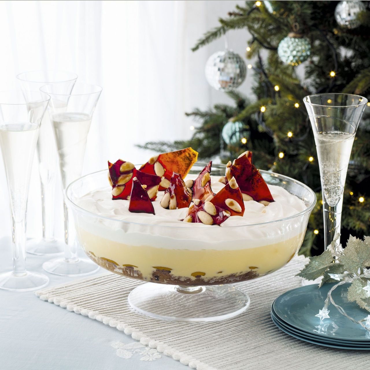 Photo of Peach panettone trifle