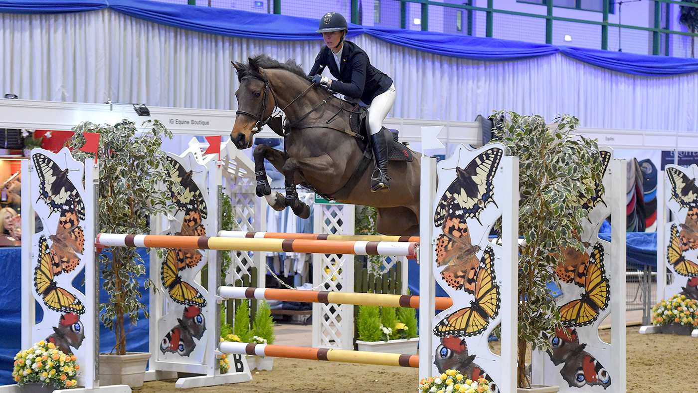 Jessica Botham and MANZANITA