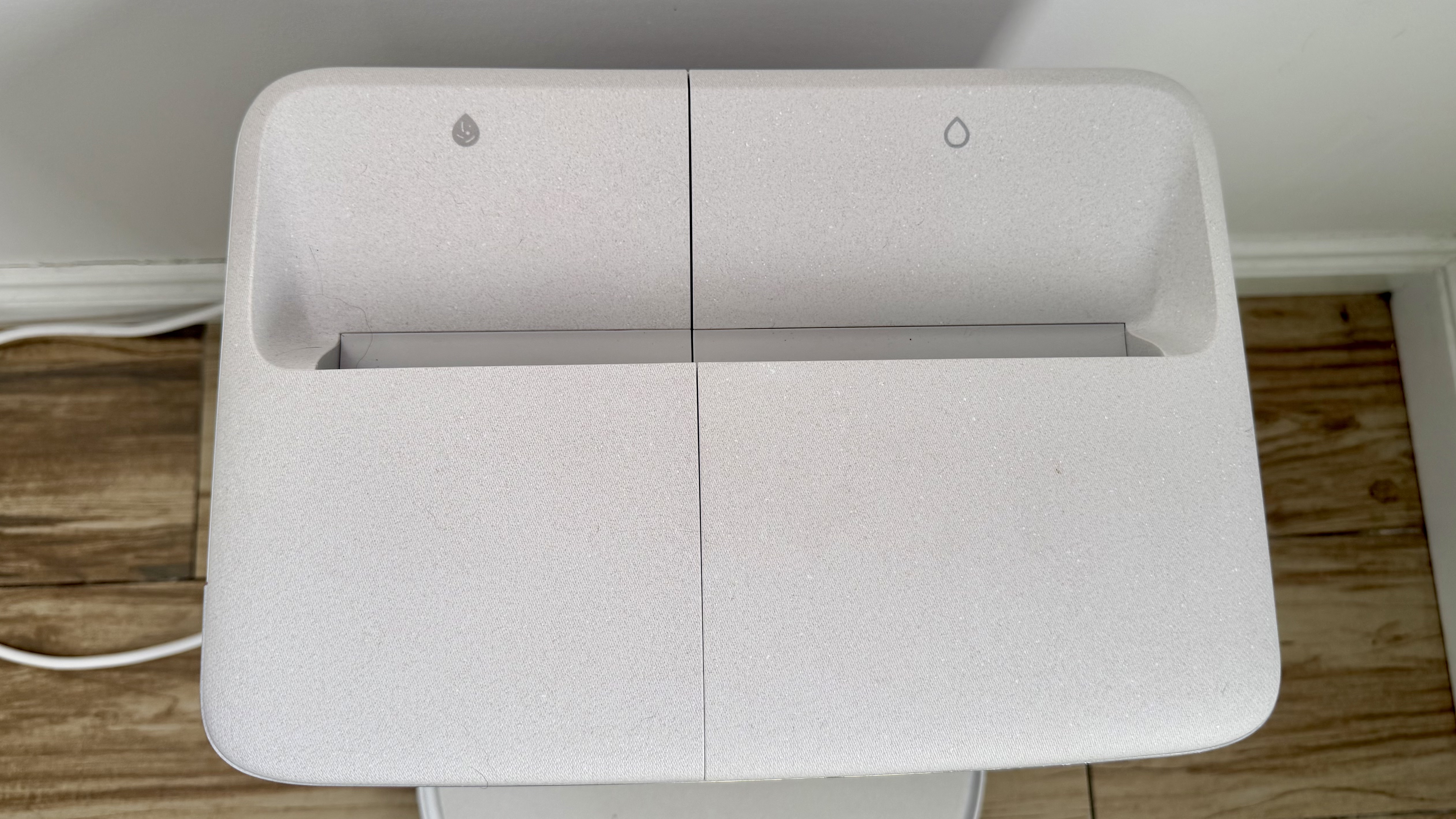 Ecovacs T90 Pro Omni station water tanks