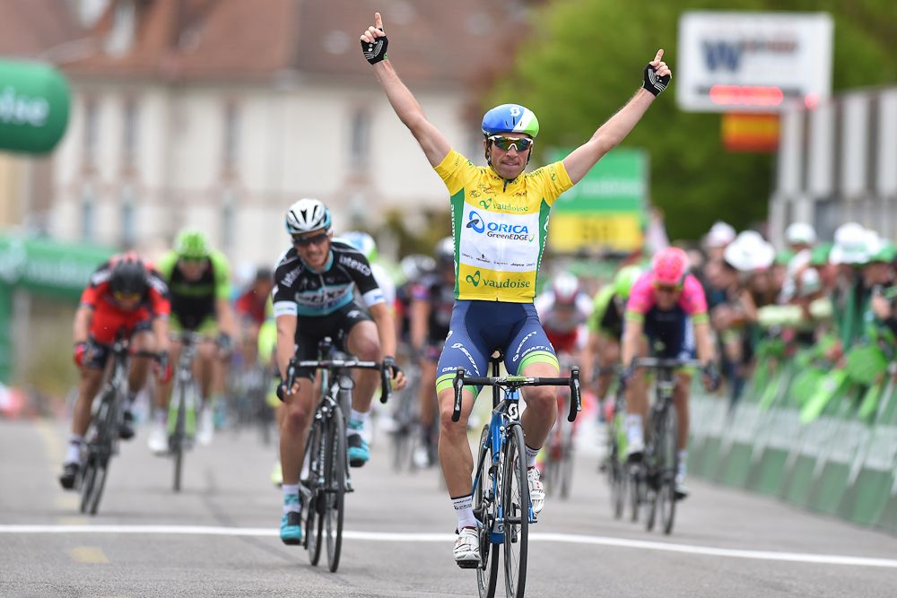 Albasini salutes the stage 3 win.