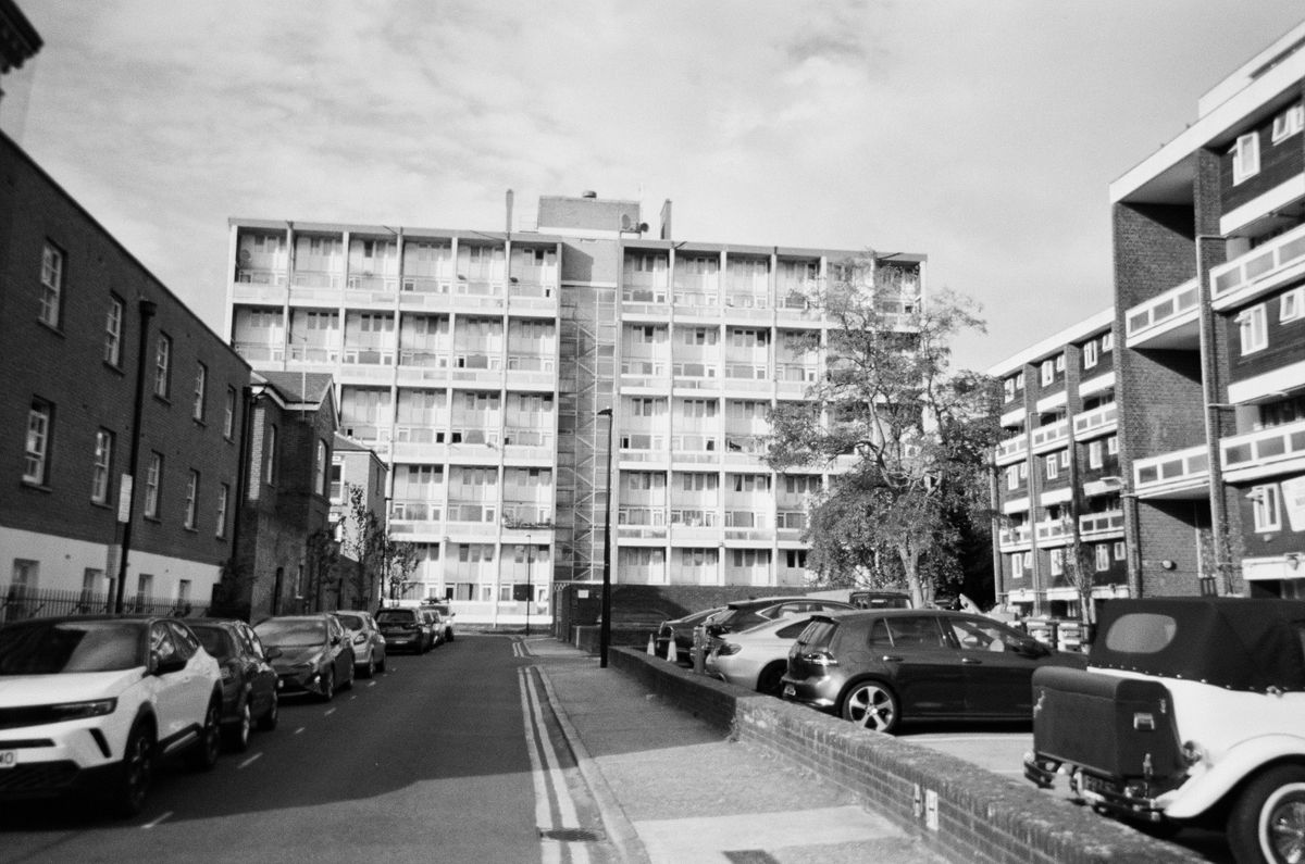 Sample photograph taken with Fujifilm QuickSnap Black and White