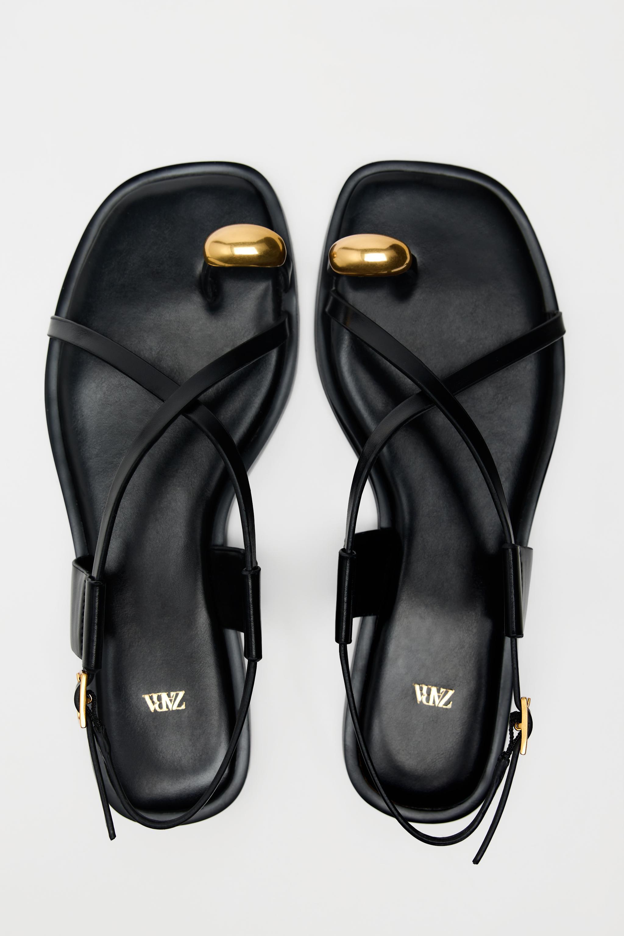 Flat Strappy Sandals With Metal Ornament