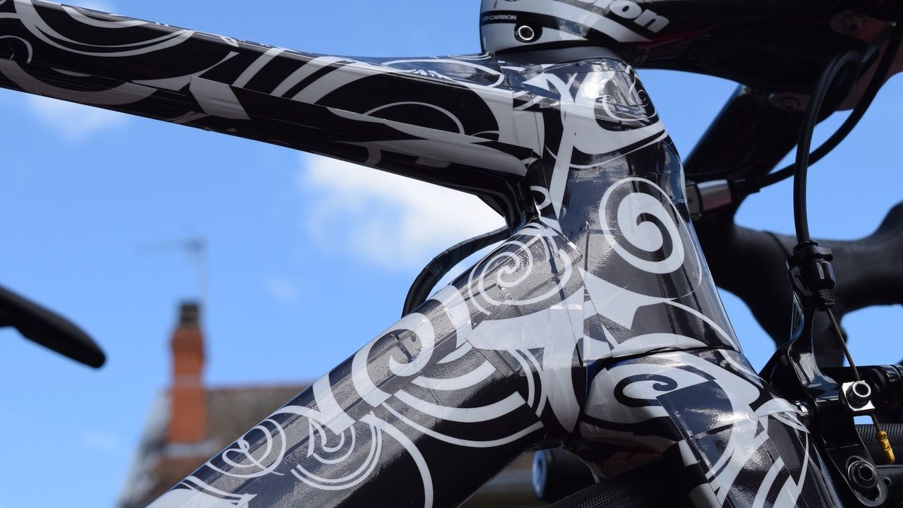 New forks and top tube design for the Reacto