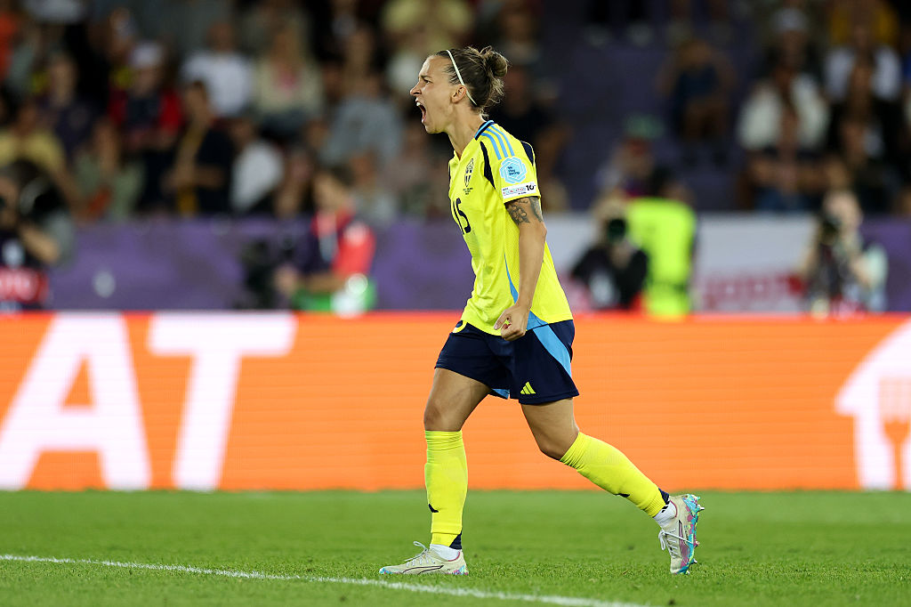Julia Zigiotti Olme celebrating a penalty
