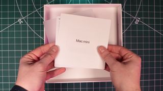 Mac mini (2023) embalaje