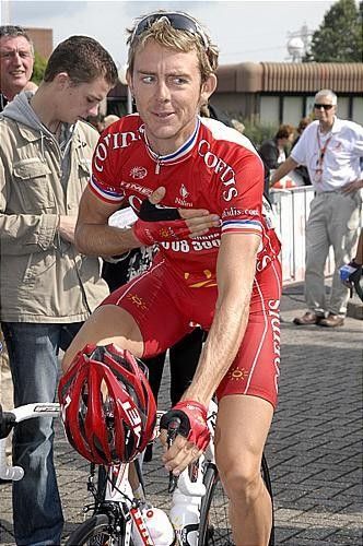 Florent Brard's (Cofidis - Le Cr&eacute;dit par T&eacute;l&eacute;phone) experience with the lovely bike minders clearly had an impact on his day...he lost over 10 minutes.