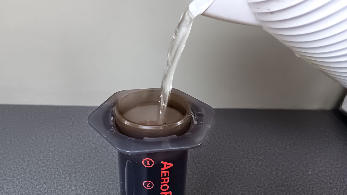 2POUR Dual Brew AeroPress accessory