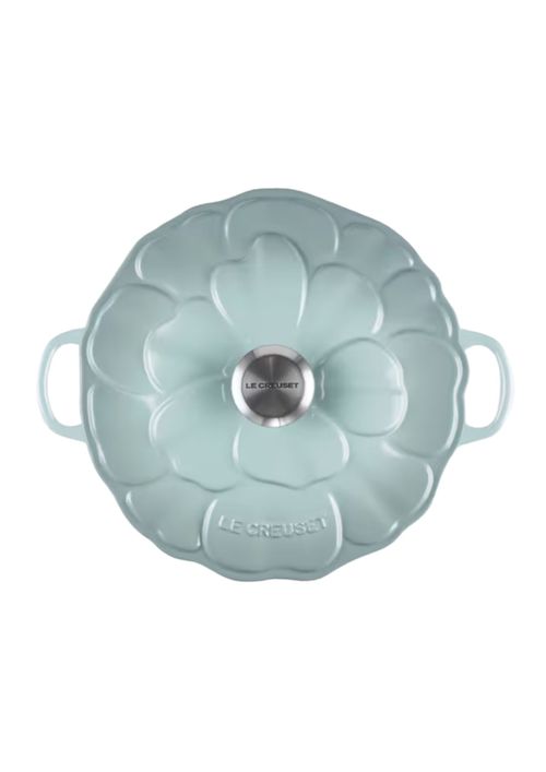 Le Creuset | Cast Iron Petal Signature Shallow Casserole