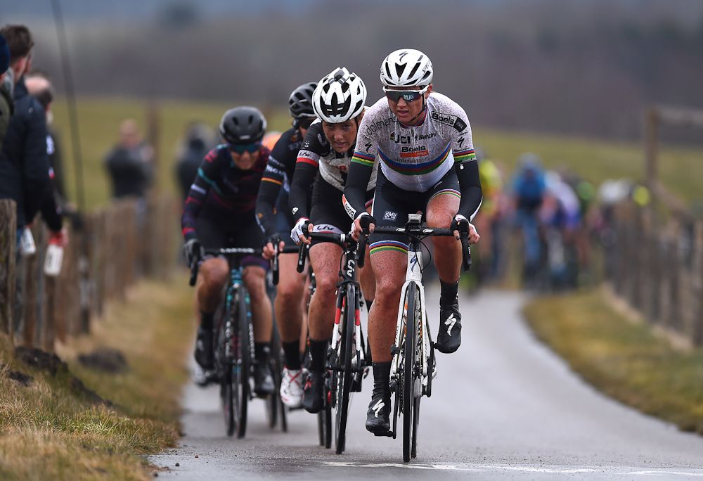 Chantal Blaak drives the pace at Ronde van Drenthe