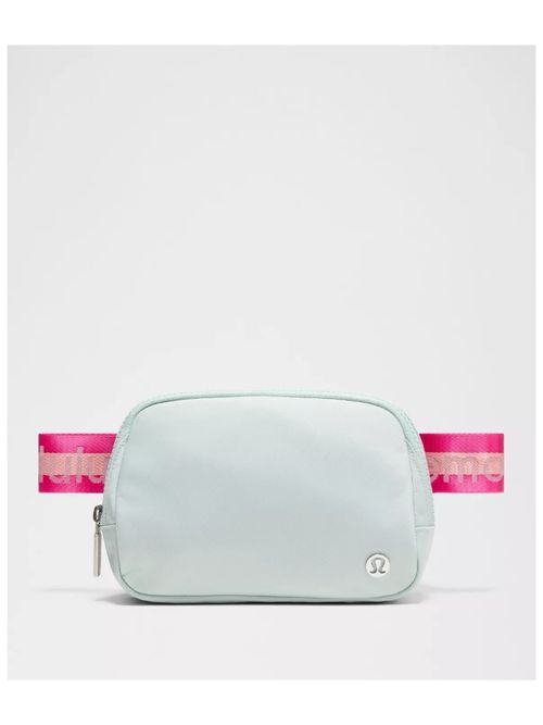 Everywhere Belt Bag 1L Wordmark