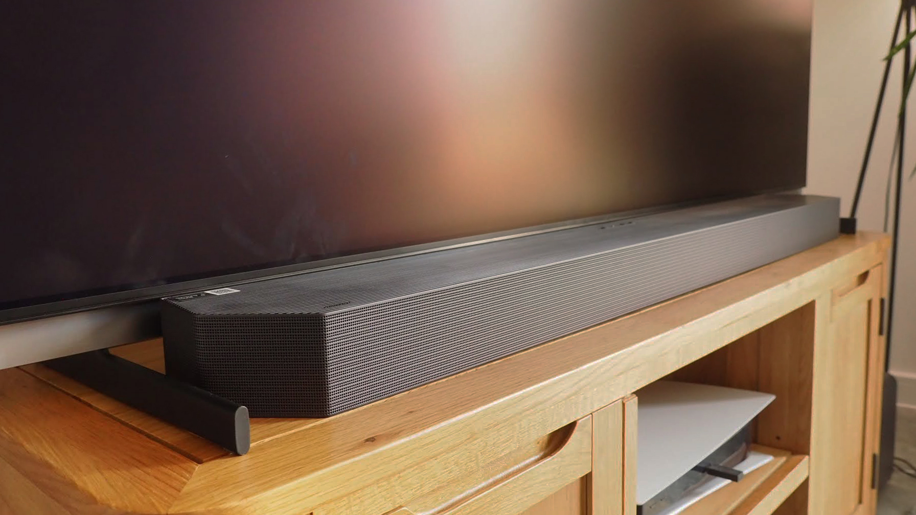 Samsung HW-Q990H review &ndash;&nbsp;surround system / soundbar setup at home