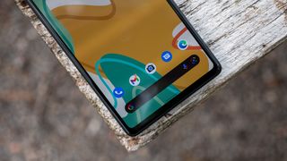 Google Search bar on the home screen of the Google Pixel 6a