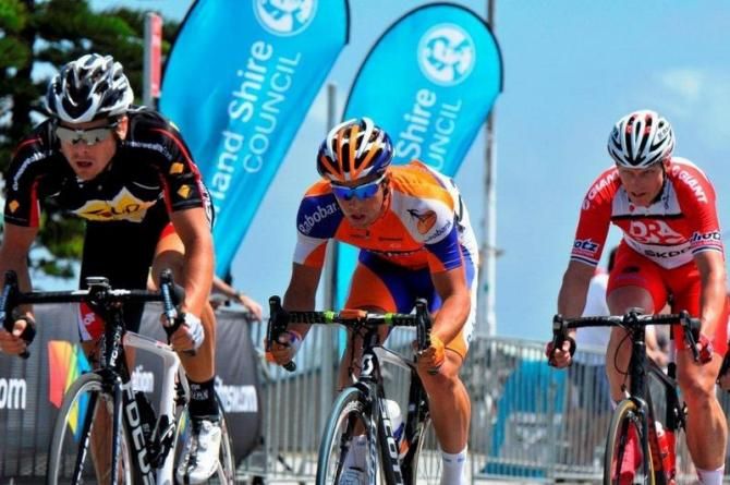 Caleb Jones (Tour de Cure) puts in an acceleration with Matthews (Rabobank) in tow