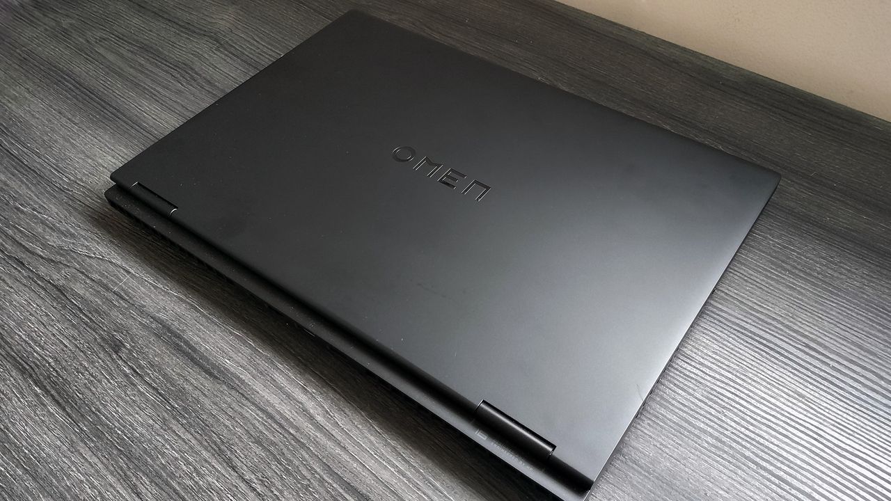 HP Omen 16 closed
