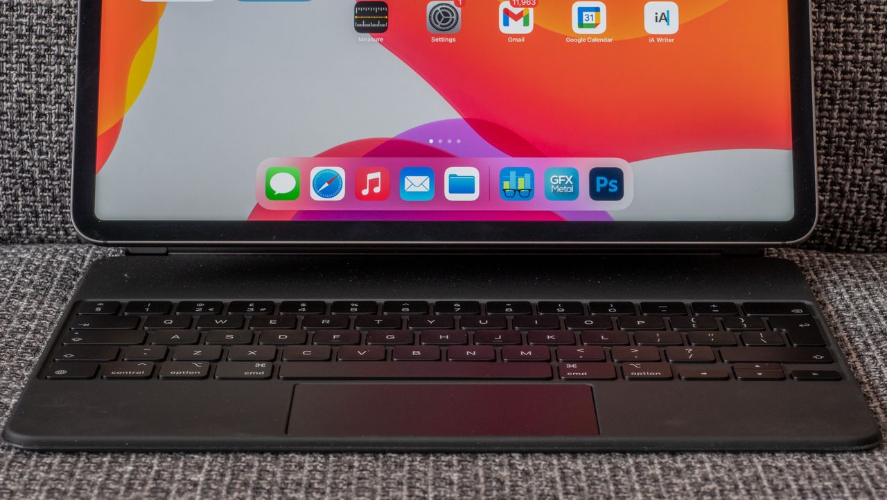 A photograph of the 12.9in Apple iPad Pro keyboard