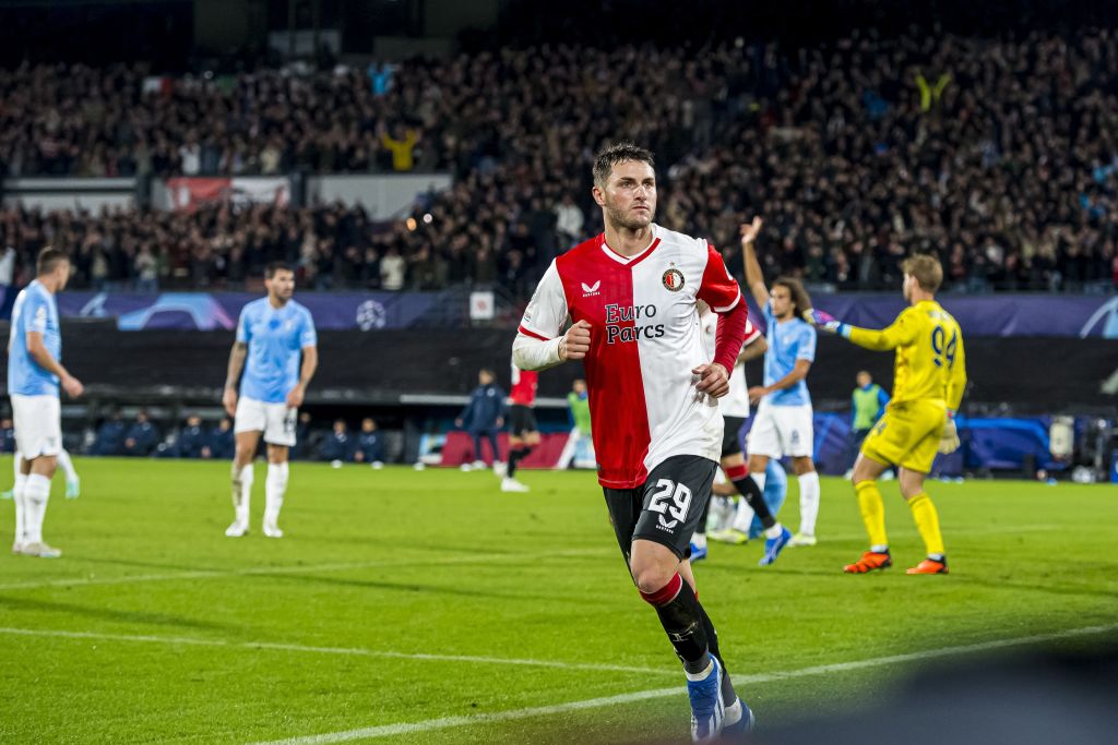 Santiago Gimenez of Feyenoord celebrates the 3-0 during the UEFA Champions League group E match between Feyenoord and SS Lazio at Feyenoord Stadium de Kuip on October 25, 2023 in Rotterdam, Netherlands. ANP | Hollandse Hoogte | COR LASKER (Photo by ANP via Getty Images)