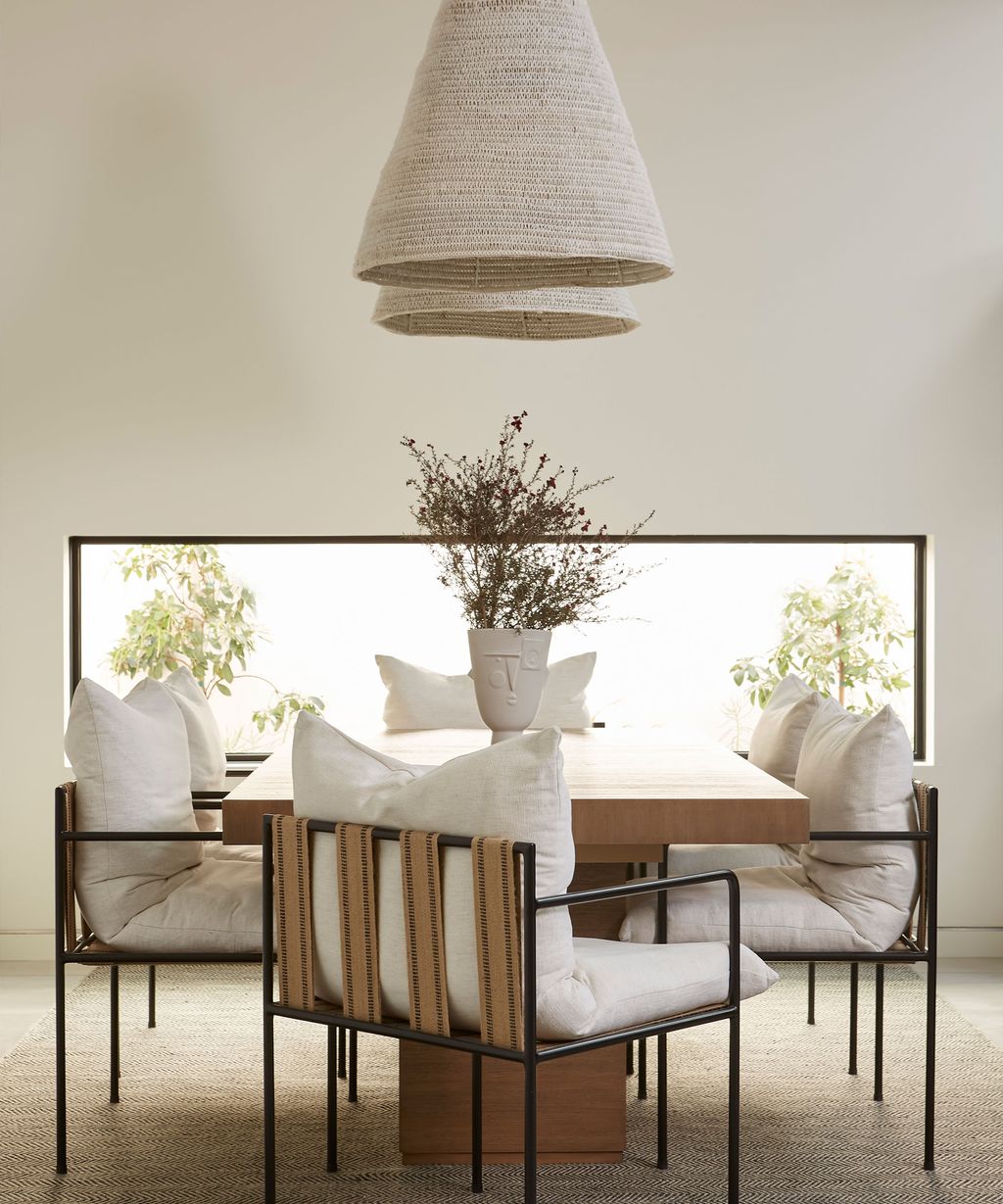 What colors go with cream? 8 complementary colors Homes & Gardens