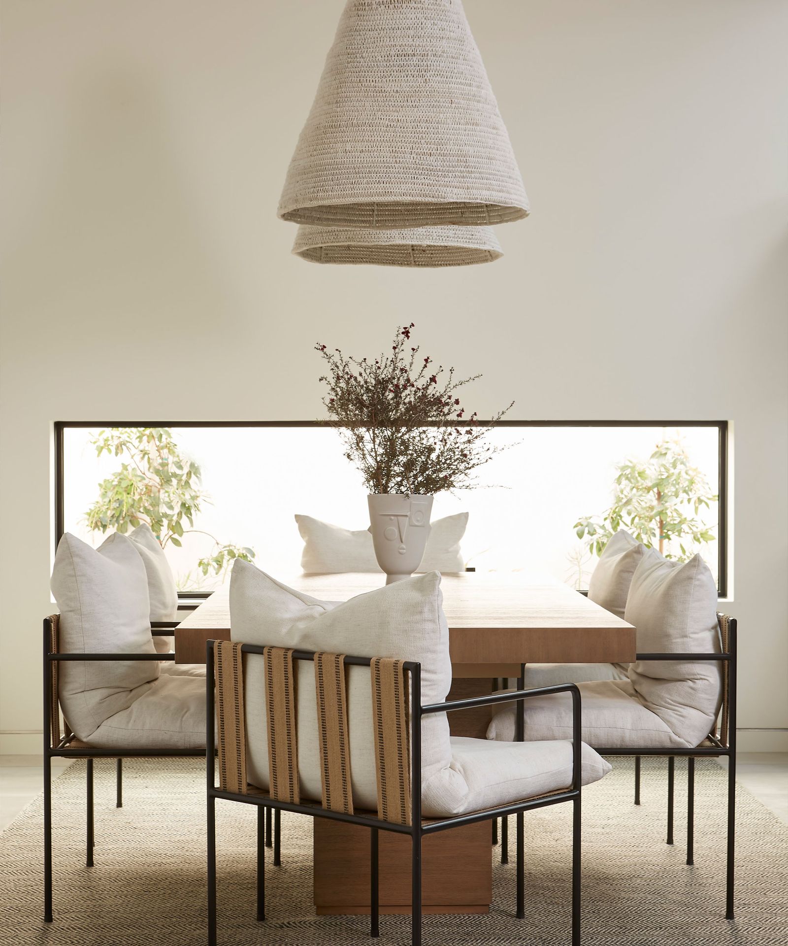 What Colors Go With Cream 8 Complementary Colors