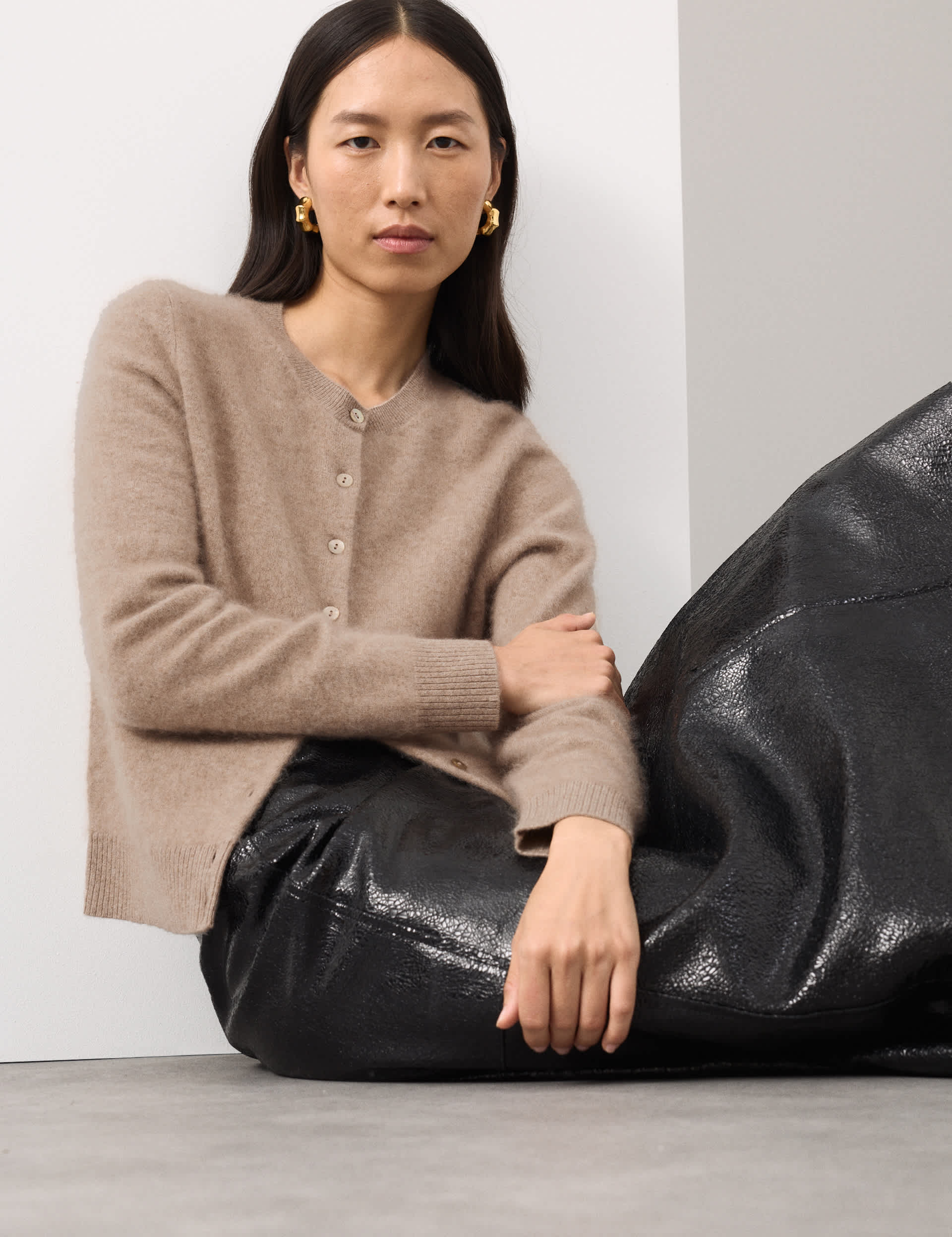 Wool Rich Relaxed Cardigan With Cashmere