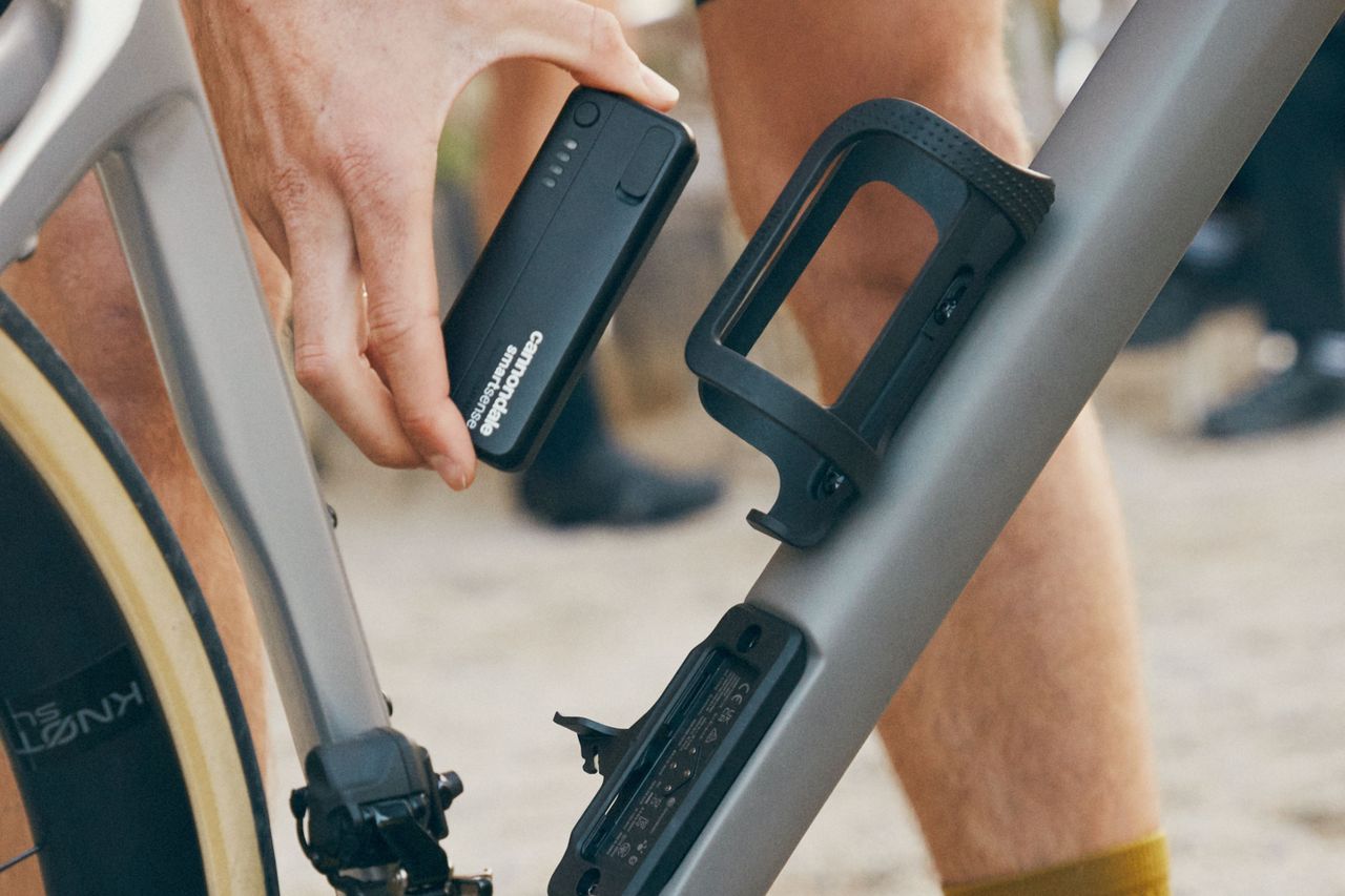 Synapse with SmartSense battery