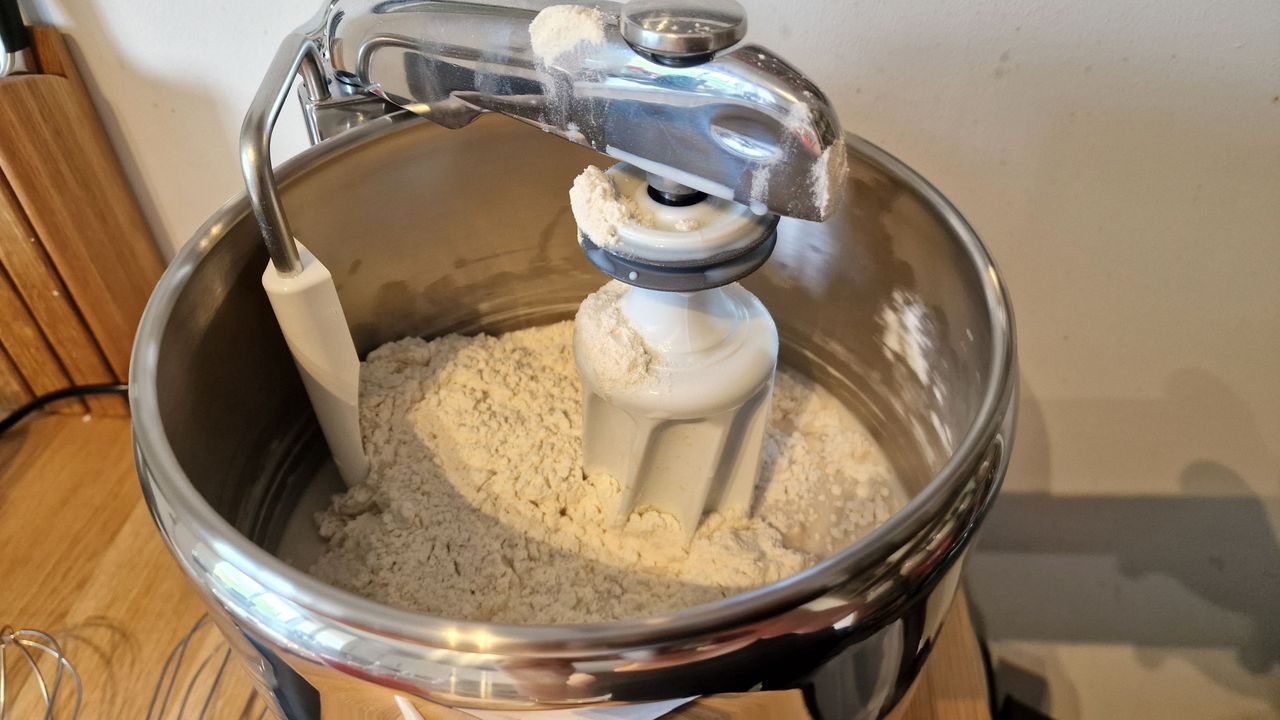 Ankarsrum Assistent Original Mixer review we loaf this mixer Homes & Gardens