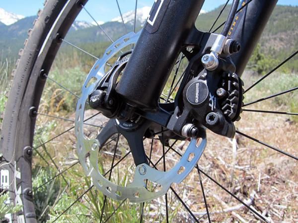 Shimano claims a 25 percent jump in braking power relative to the previous-generation XT (something we'll test empirically soon). From a subjective standpoint, power, modulation, and lever feel are now remarkably similar to the outstanding XTR model.