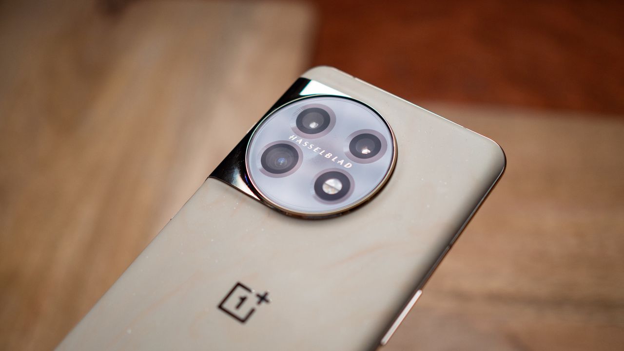 OnePlus 11 Marble Odyssey hands-on