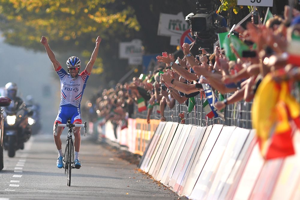 Thibaut Pinot celebrates his solo win at Il Lombardia