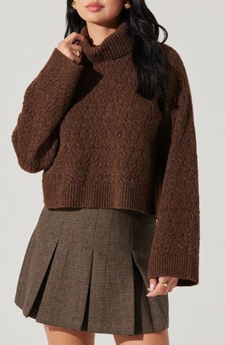 Textured Stitch Crop Turtleneck Sweater