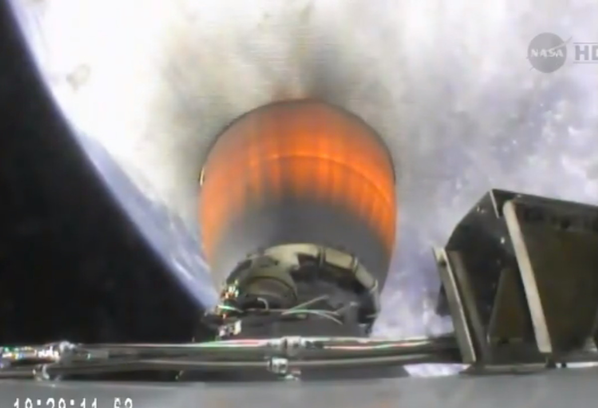 SpaceX&#039;s Falcon 9 Rocket 2nd Stage Engine Burning