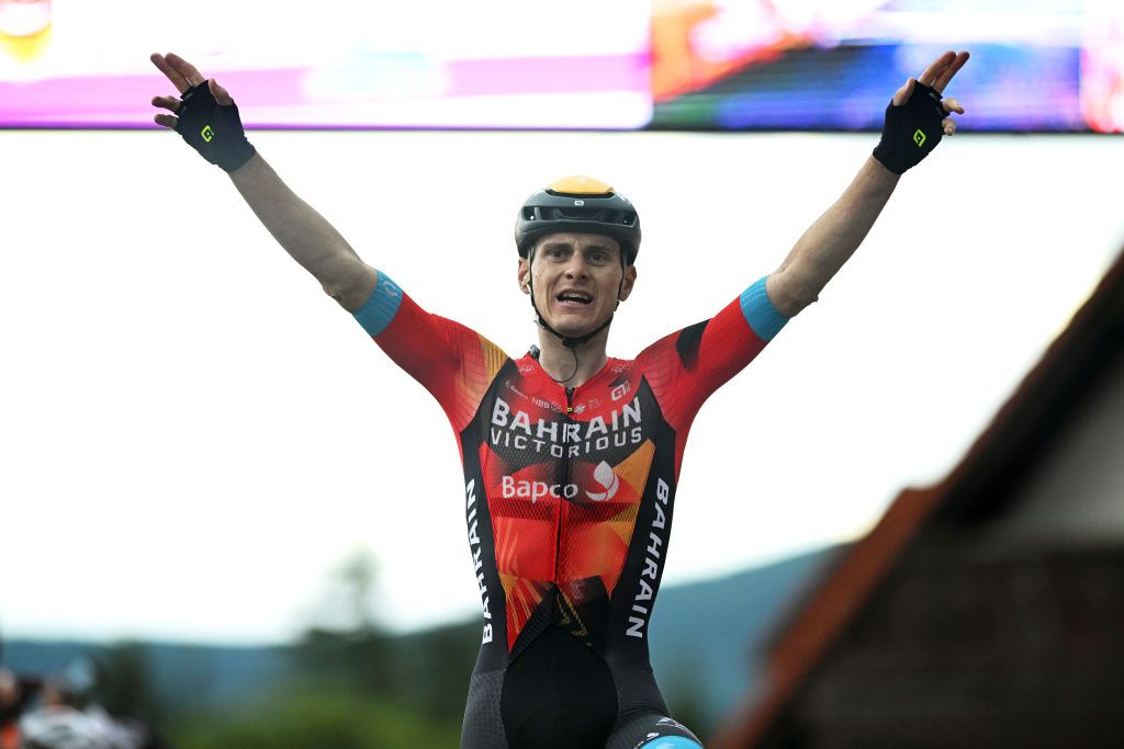Matej Mohoric (Bahrain Victorious) wins stage 2