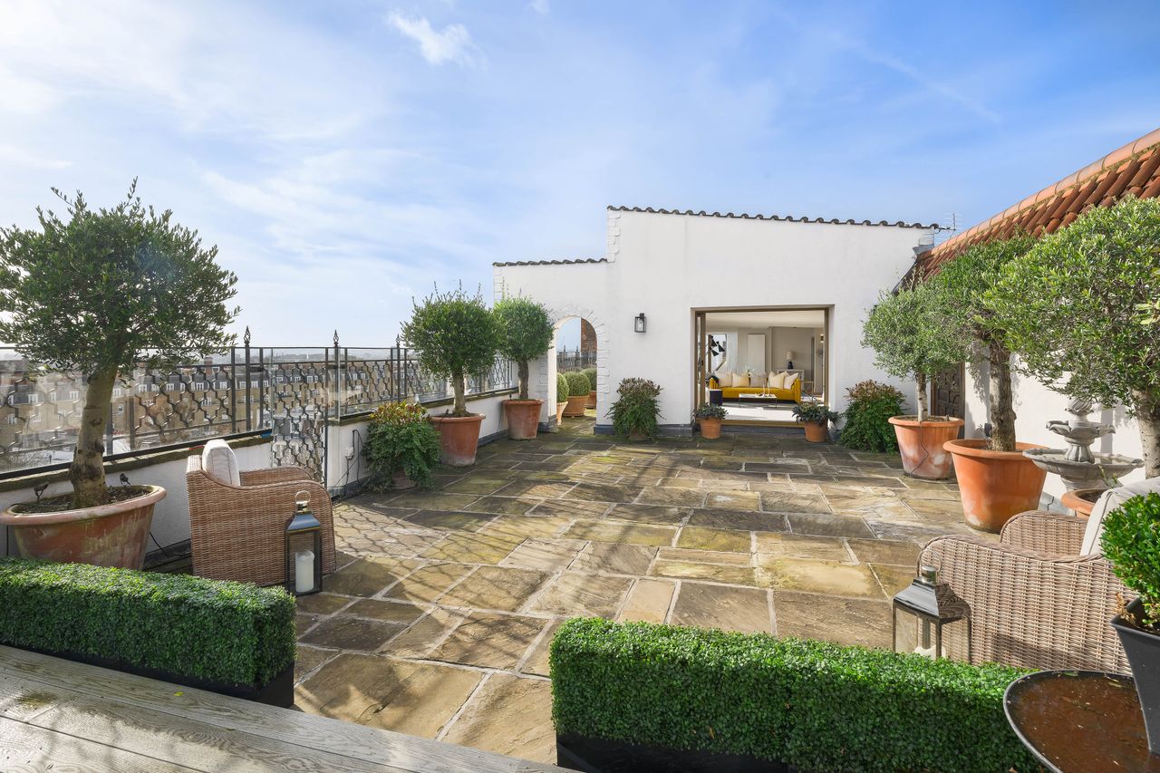 Images of the penthouse and garden at Campden House