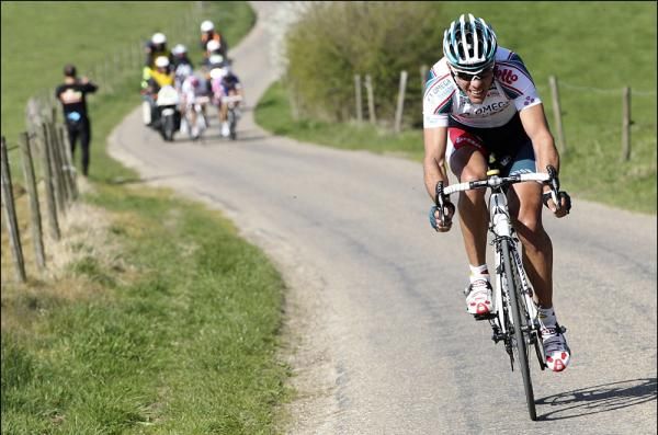 Philippe Gilbert goes solo in the 2010 Amstel Gold Race